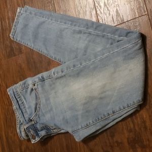 Skinny light wash distressed Mossimo jeans, EUC